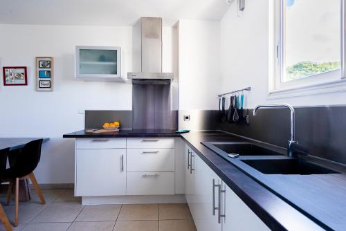 مطبخ, OCEANE***route des plages***Marina***wifi in ديامنت