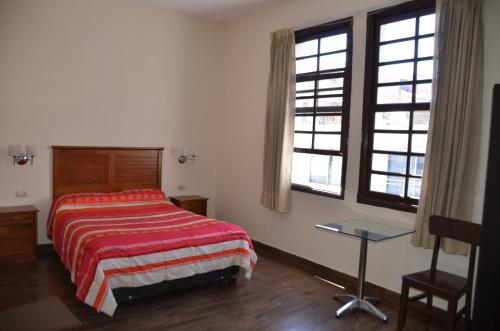 Deluxe Single Room image 10