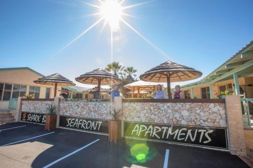 ทางเข้า, Shark Bay Seafront Apartments in เดนแฮม