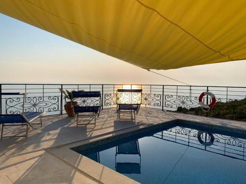 Kilátás, Private Sea View with Infinity Pool in VILLA NERIN Zagora in Zagora