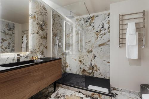 douche, Il Decameron Luxury Design Hotel in Odessa