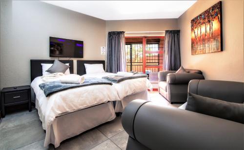 Guestroom, JoziStay @ Savannah Apartments in Roodepoort