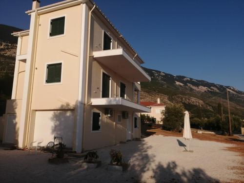  Mania-Sou Apartments, Ferienwohnung in Kefalonia
