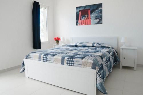 1 queen bed, 1 bunk bed, 1 sofa bed