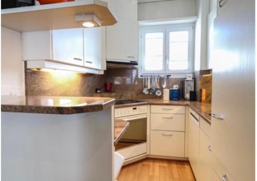 ห้องครัว, The Swiss Paradise 1 Penthouse apartment in ดัลเลนวิล