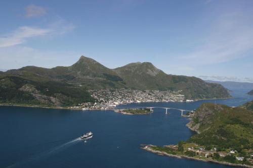 Thon Hotel Måløy - image 4