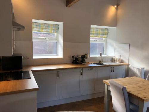 The Dairy, Wolds Way Holiday Cottages, 1 bed studio