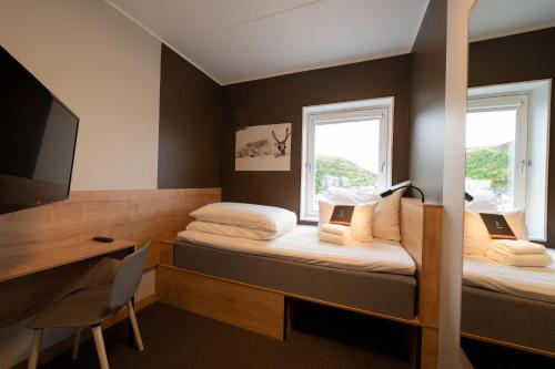 Smarthotel Hammerfest - image 11