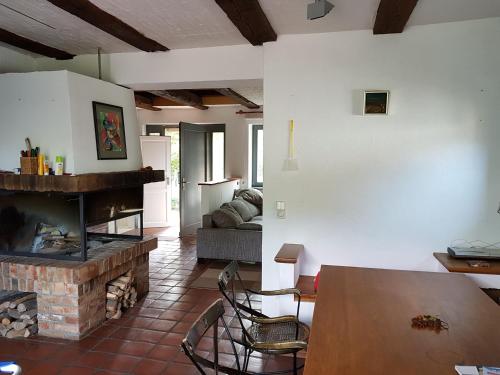 Große Wohnung / Haushälfte in Peetzig am See (Große Wohnung / Haushalfte in Peetzig am See) in Angermunde