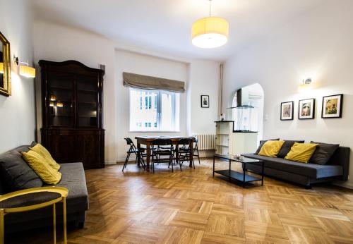 Kopernika Śródmieście Apartment by BookingHost, Varsavia