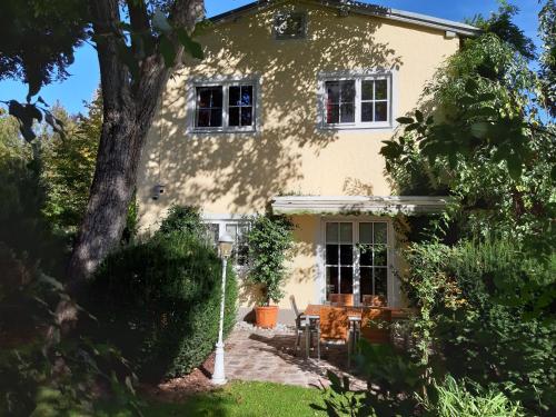 Villa Maxglan, Salzburg