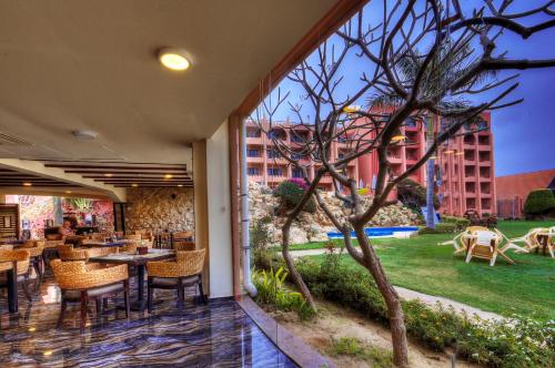 Africana Hotel & Spa