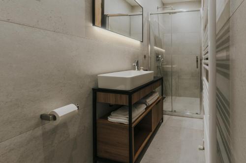 Apricot Luxe Apartments - image 5