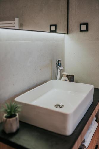 Apricot Luxe Apartments - image 11