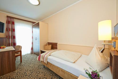 1 twin bed