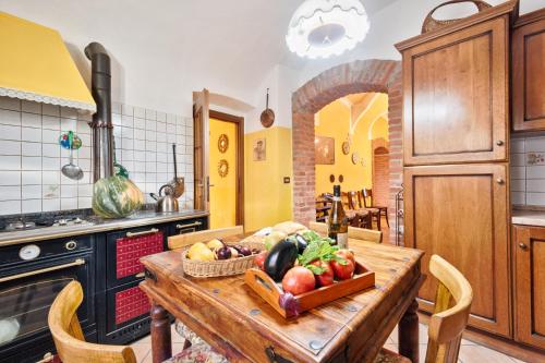 Splendido rustico nella Langa in Clavesana