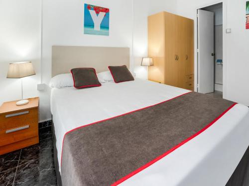 hostal el patio de la luna by vivere stays