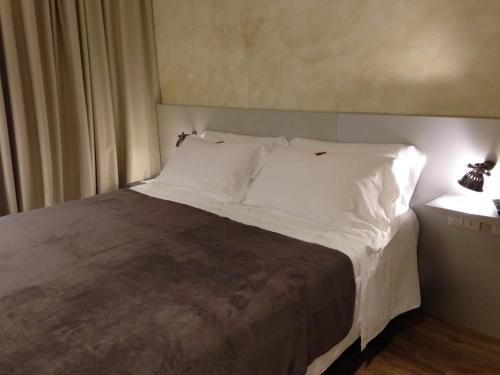 Bell Suite Hotel - image 5