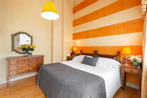 Double or Twin Room with Lake View