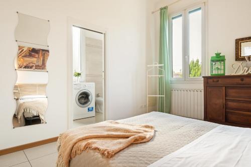 Marconi Airport Cozy Dream Flat - image 12