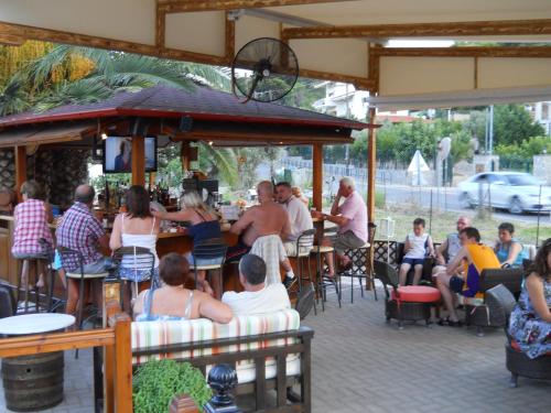 Vontzos Hotel - image 4