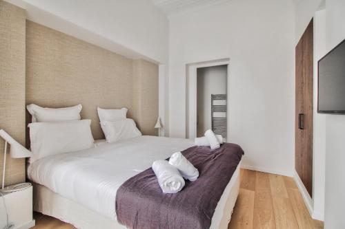 Modern Apt 3BDR/3BTH - Louvre Museum/Tuileries - main image