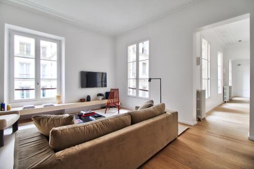 Modern Apt 3BDR/3BTH - Louvre Museum/Tuileries - image 2