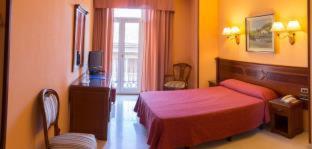 Hotel Reina Cristina, Grenade (photo 9)