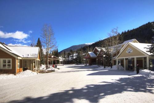 2752 Slopeside Condo - image 8