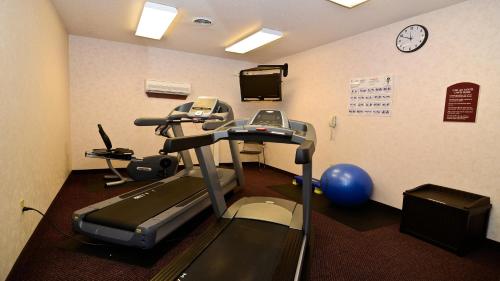 Holiday Inn Express Hotel & Suites Fort Atkinson an IHG Hotel - image 2