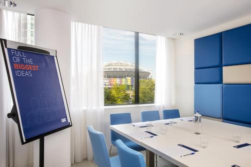 Holiday Inn Express Amsterdam Arena Towers an IHG Hotel - main image