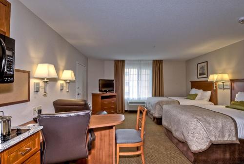 Candlewood Suites Burlington an IHG Hotel - image 2