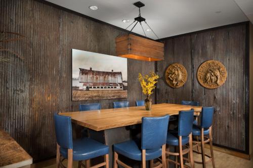 ห้องอาหาร, Holiday Inn Asheville East - Blue Ridge Pkwy By IHG in แอชวิลล์ (NC)