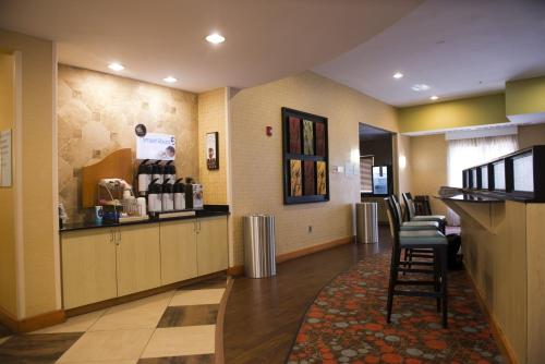 Holiday Inn Express Hotel & Suites Atlanta East - Lithonia