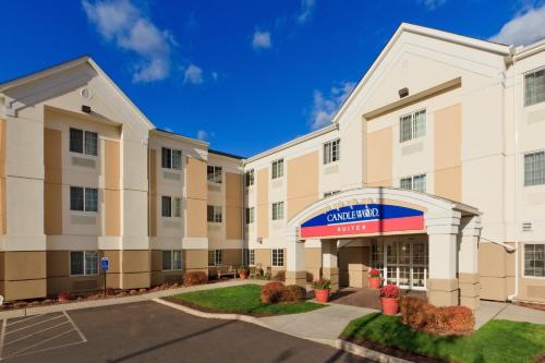 Candlewood Suites Windsor Locks, an IHG Hotel