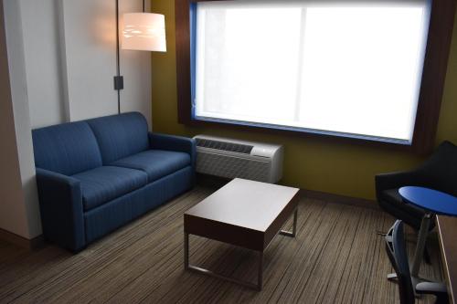 Holiday Inn Express & Suites - Boston South - Randolph, an IHG Hotel