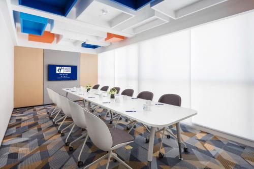 홀리데이 인 익스프레스 포산 찬청 바이 IHG - 회의실/연회장
