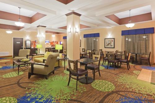 Holiday Inn Express Columbia, an IHG Hotel