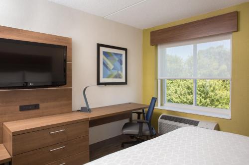Holiday Inn Express Chelmsford an IHG Hotel - image 7