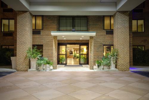 Holiday Inn Express Hotel & Suites Columbia-I-20 at Clemson Road by IHG in Columbia, USA