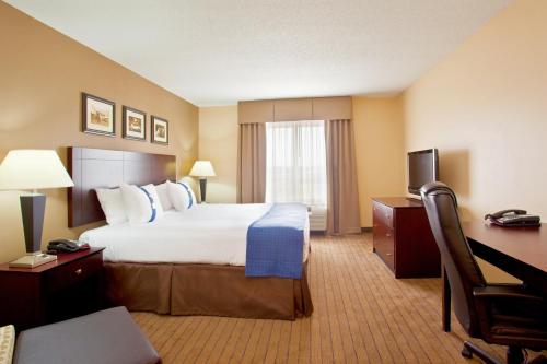 Holiday Inn Aurora North - Naperville an IHG Hotel - image 7