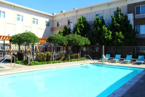 Swimming pool, Holiday Inn Express Hotel & Suites Napa Valley-American Canyon By IHG in American Canyon