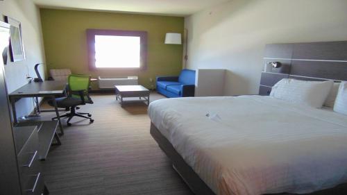 Holiday Inn Express & Suites Boynton Beach East, an IHG Hotel - image 6