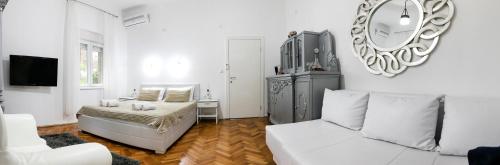 Natalie's Home - image 6