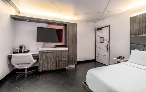 The Moment Hotel - image 7