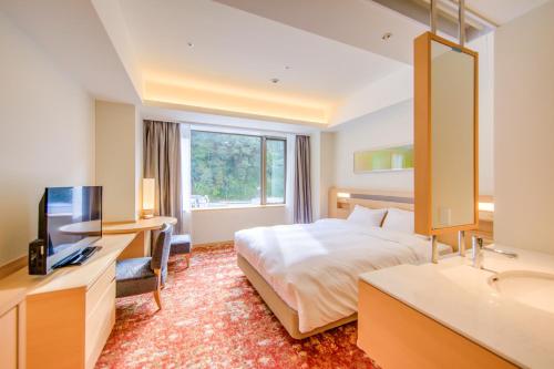 Double Room with Courtyard View - Breakfast & Dinner Included - AQUA SQUARE