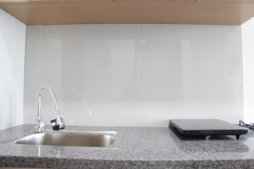 Studio Apartment room in Minimalist Studio Room Taman Melati Apartment Jatinangor By Travelio