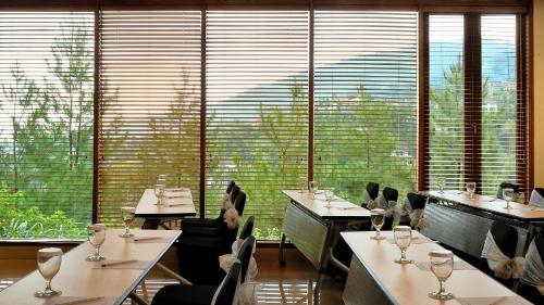 The Grand Hill Resort-Hotel – Bogor, PA