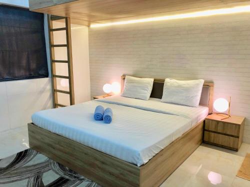 2 king beds