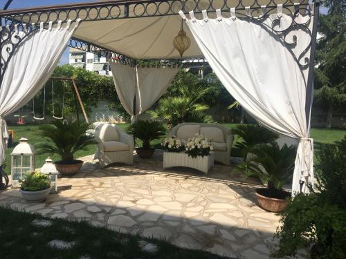 Villa Pallotta Luxury B&B 5